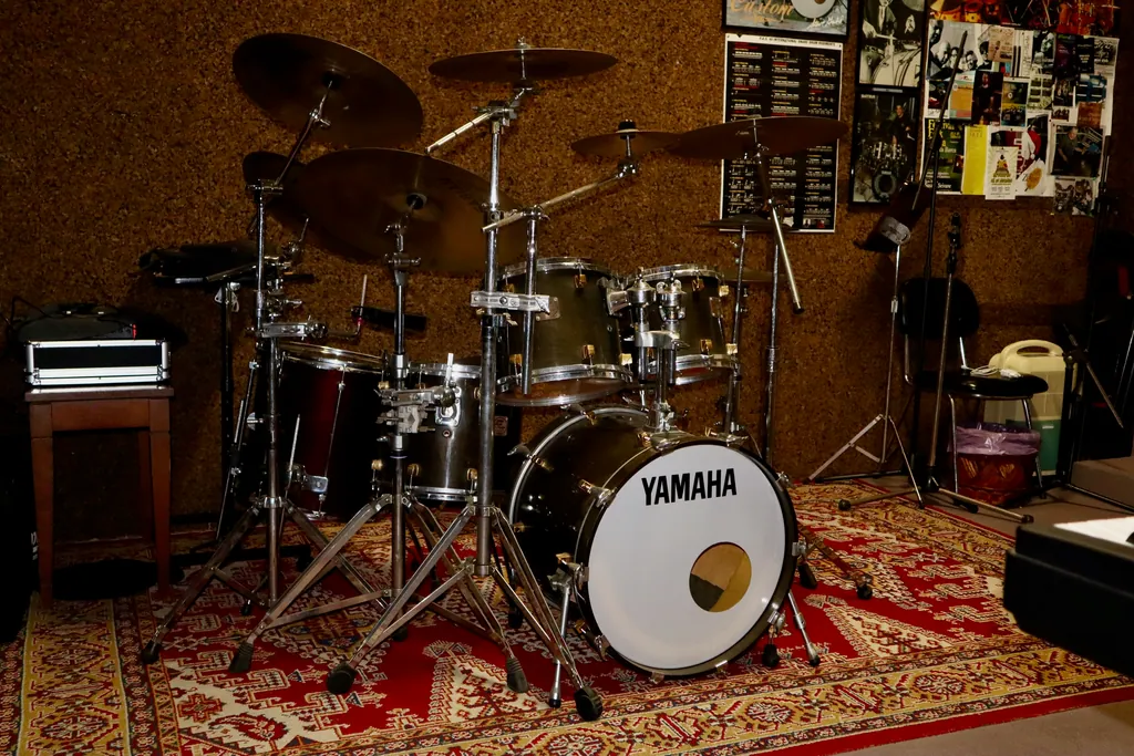 Bateria Yamaha no estúdio de Belinho